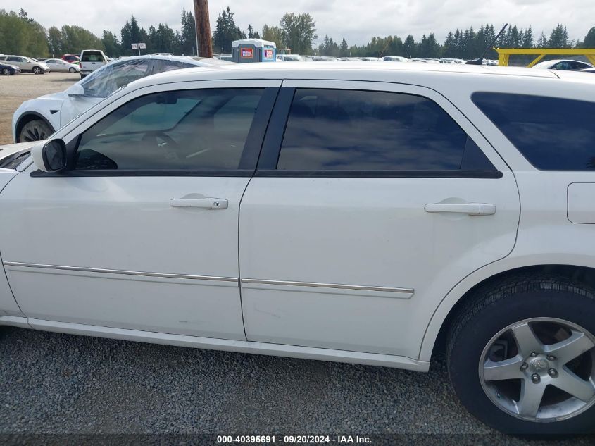 2008 Dodge Magnum Sxt VIN: 2D4FV37VX8H172156 Lot: 40395691