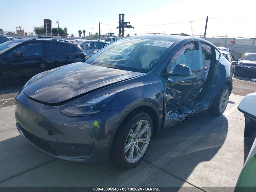 7SAYGDEE8PF920614 2023 TESLA MODEL Y - Image 2