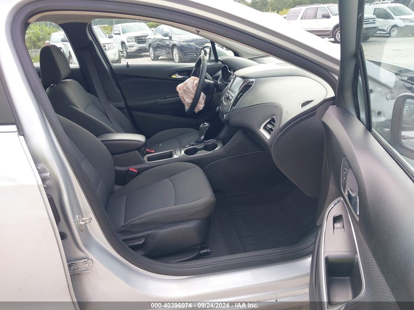 2018 CHEVROLET CRUZE VIN: 1G1BE5SM8J7161074