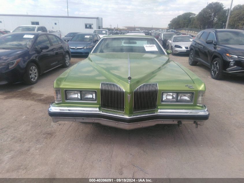 1976 Pontiac Grand Prix VIN: 2J57M6P241810 Lot: 40396091