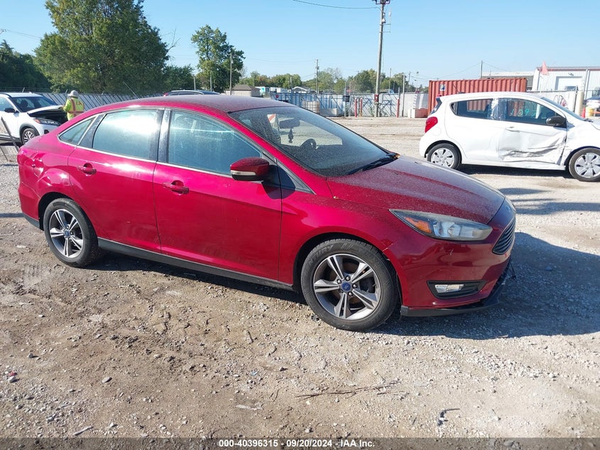 FORD FOCUS SE 2017
