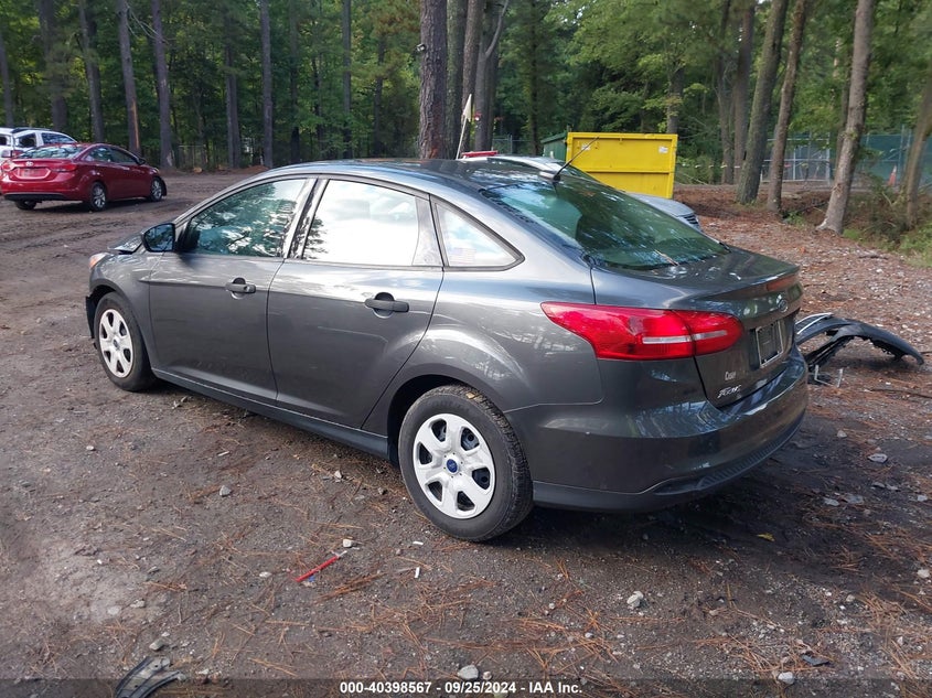 Vin: 1fadp3e29jl215097, lot: 40887156, ford focus s 20183