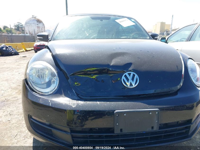 2013 Volkswagen Beetle 2.5L VIN: 3VW5P7AT6DM811658 Lot: 40400854