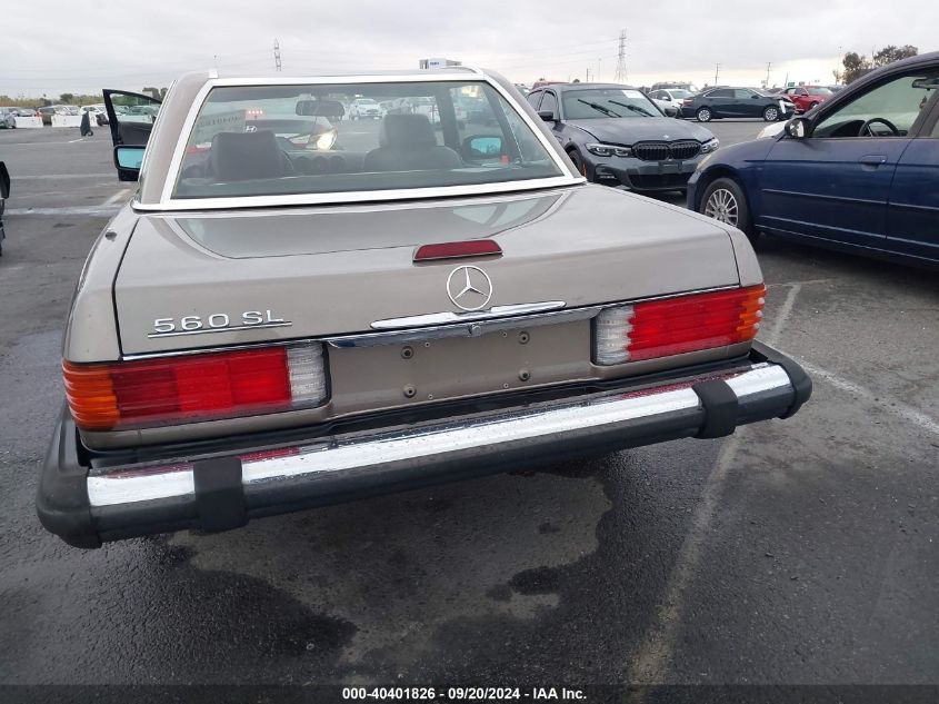 WDBBA48D6JA090611 1988 Mercedes-Benz 560 Sl