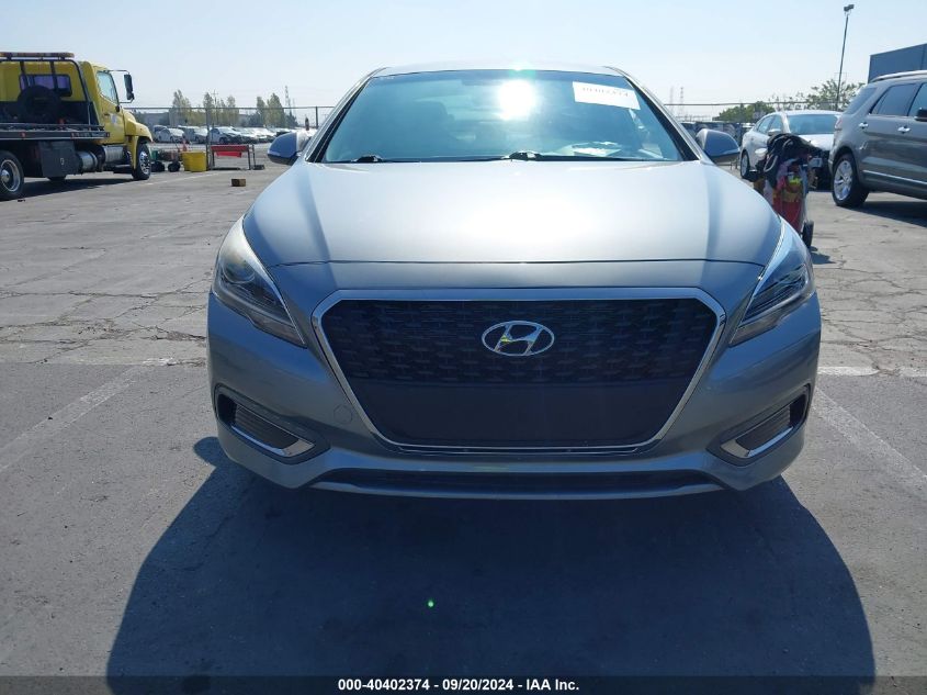 2017 Hyundai Sonata Hybrid Limited VIN: KMHE34L11HA057575 Lot: 40402374