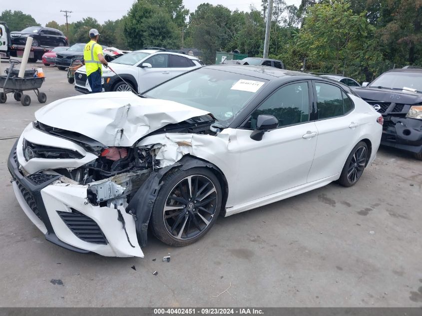 4T1B61HK8JU090880 2018 TOYOTA CAMRY - Image 2