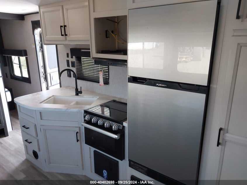 2023 JAYCO JAYFLIGHT (VIN: 1UJBC0BP7P17W0490