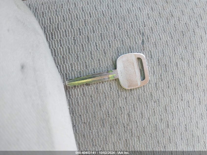 2003 Toyota Camry Le VIN: 4T1BE32K73U249687 Lot: 40403141