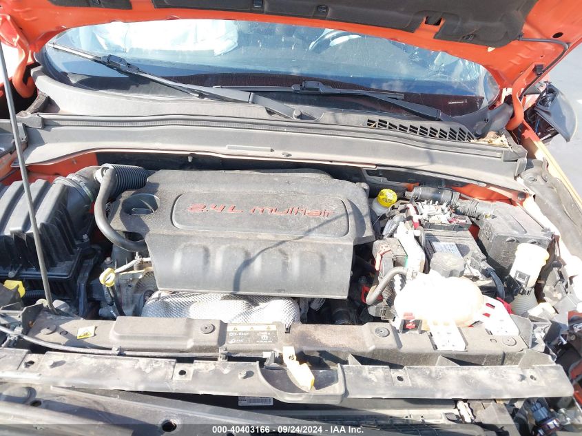 VIN ZACCJBCBXJPH44557 2018 JEEP RENEGADE TRAILHAWK 4X4