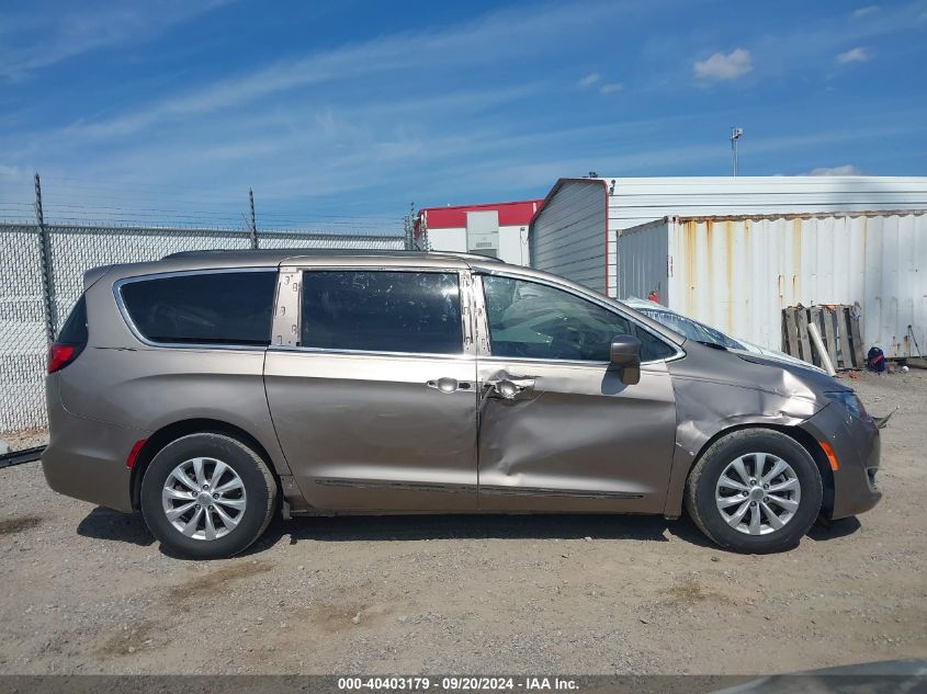 2017 Chrysler Pacifica Touring-L VIN: 2C4RC1BGXHR535000 Lot: 40403179