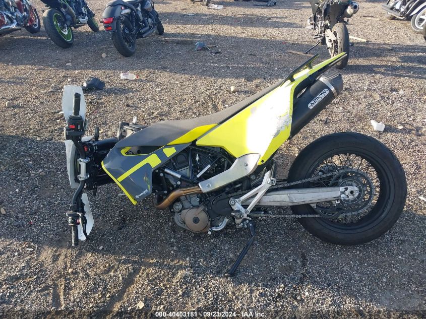 2020 Husqvarna Supermoto 701 VIN: VBKUSV400LM776031 Lot: 40403181