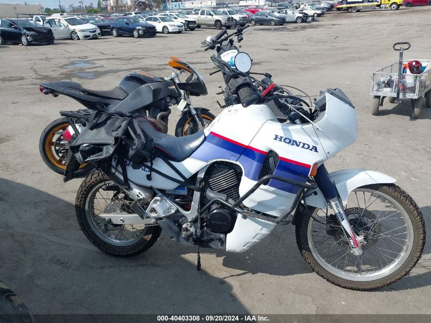 1989 Honda Xl600 V VIN: JH2PD0618KM200601 Lot: 40403308