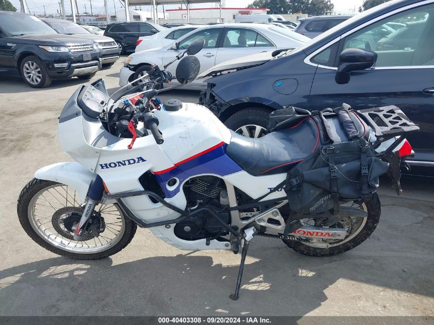 1989 Honda Xl600 V VIN: JH2PD0618KM200601 Lot: 40403308