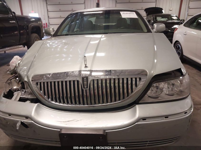 2007 Lincoln Town Car Signature VIN: 1LNHM81V07Y629149 Lot: 40404016