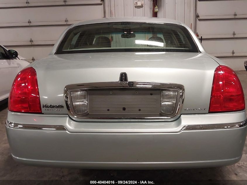 2007 Lincoln Town Car Signature VIN: 1LNHM81V07Y629149 Lot: 40404016