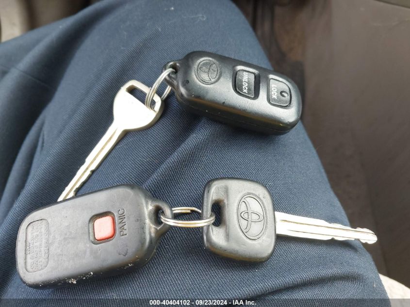 2003 Toyota Corolla Le VIN: JTDBR32E230033532 Lot: 40404102