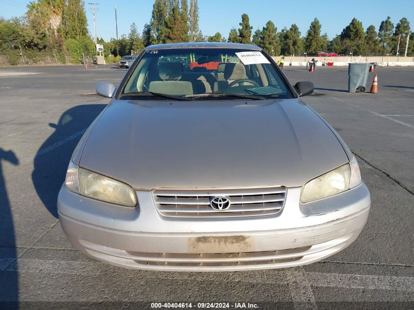 1999 Toyota Camry Le V6 VIN: JT2BF22K5X0182122 Lot: 40404614