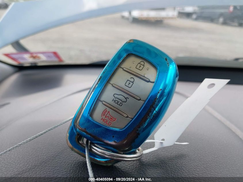 2017 HYUNDAI ELANTRA LIMITED - KMHD84LF2HU310605