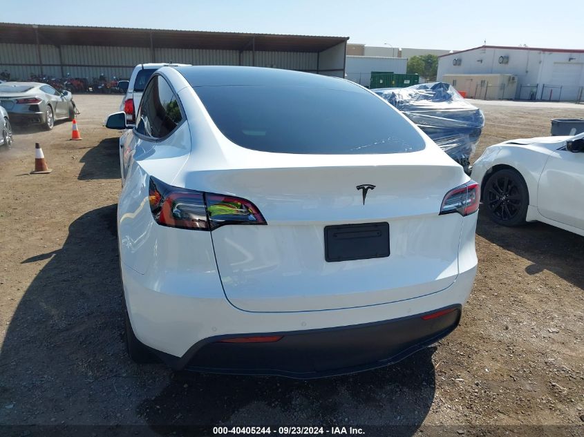 2021 Tesla Model Y Long Range Dual Motor All-Wheel Drive VIN: 5YJYGAEE4MF215705 Lot: 40405244