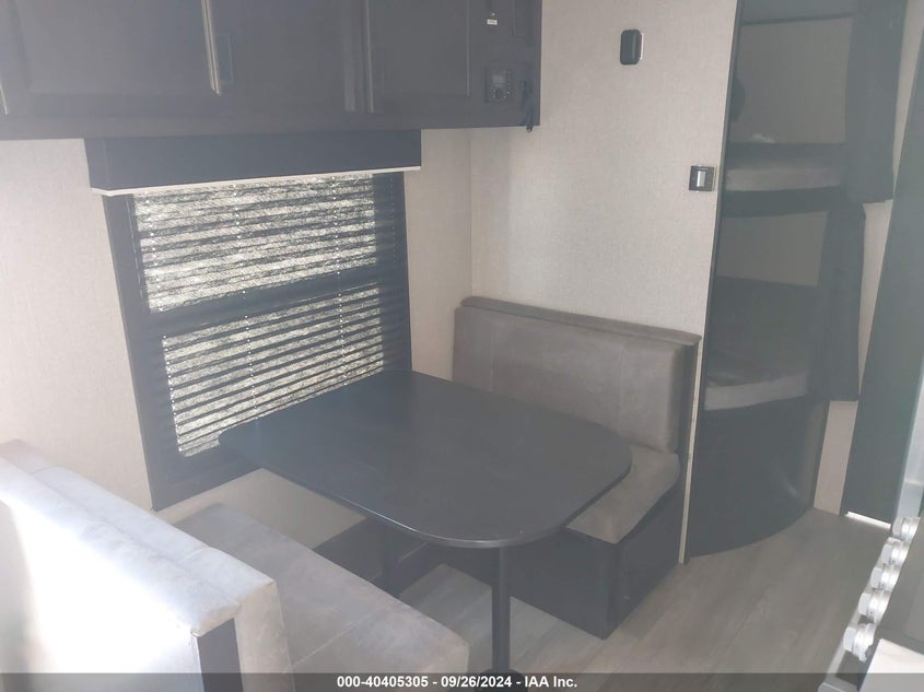 2022 JAYCO JAYFL184BH (VIN: 1UJBJ0BN2N17V0189