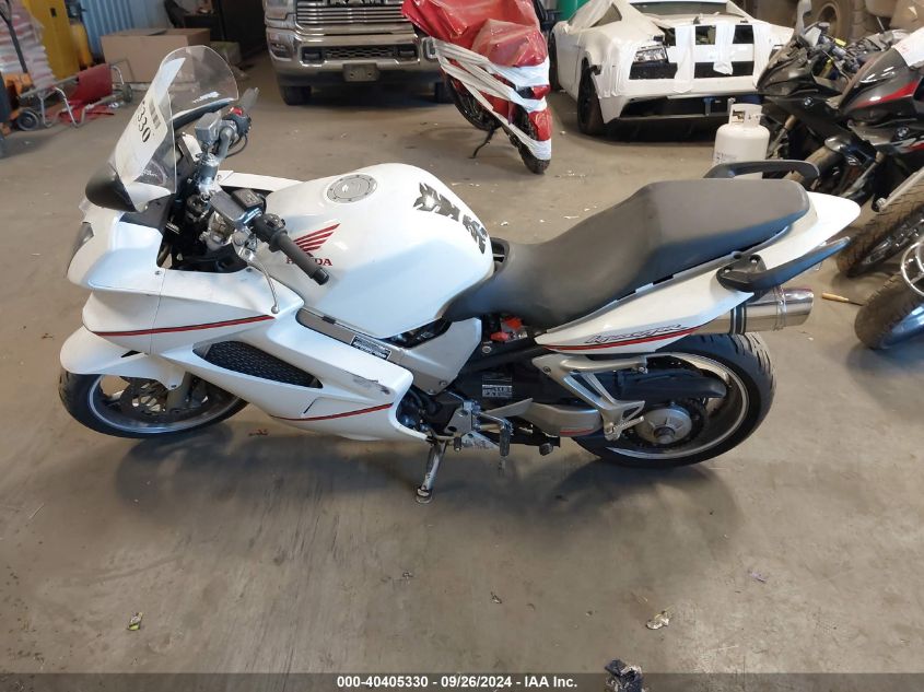 2006 Honda Vfr800 VIN: JH2RC46106M800411 Lot: 40405330