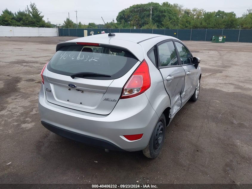 VIN 3FADP4EJ4KM119729 2019 FORD FIESTA SE