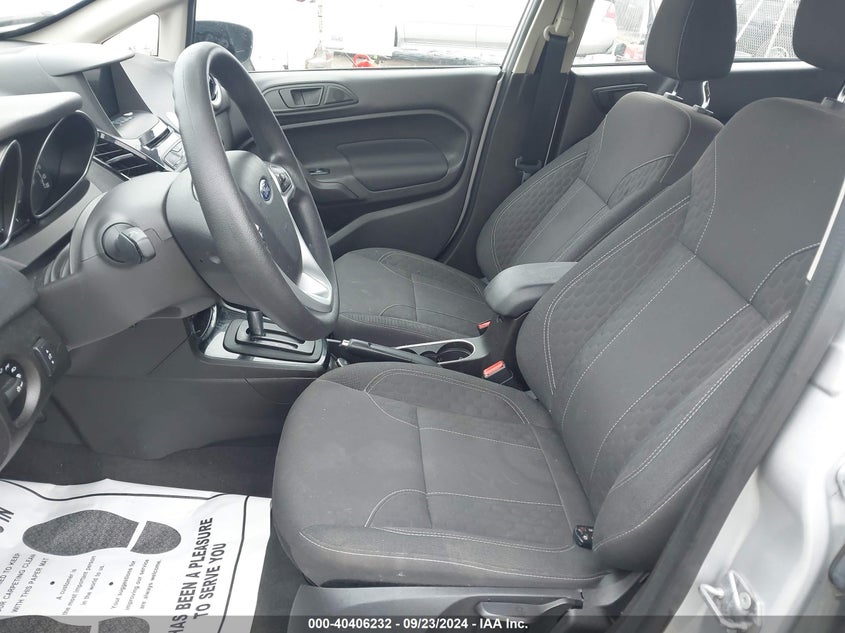 VIN 3FADP4EJ4KM119729 2019 FORD FIESTA SE