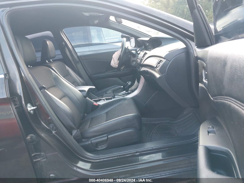 2017 HONDA ACCORD VIN: 1HGCR2F63HA029056