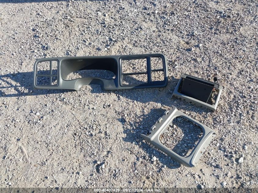 2004 Chevrolet Tahoe Z71 VIN: 1GNEK13Z24R238022 Lot: 40407429