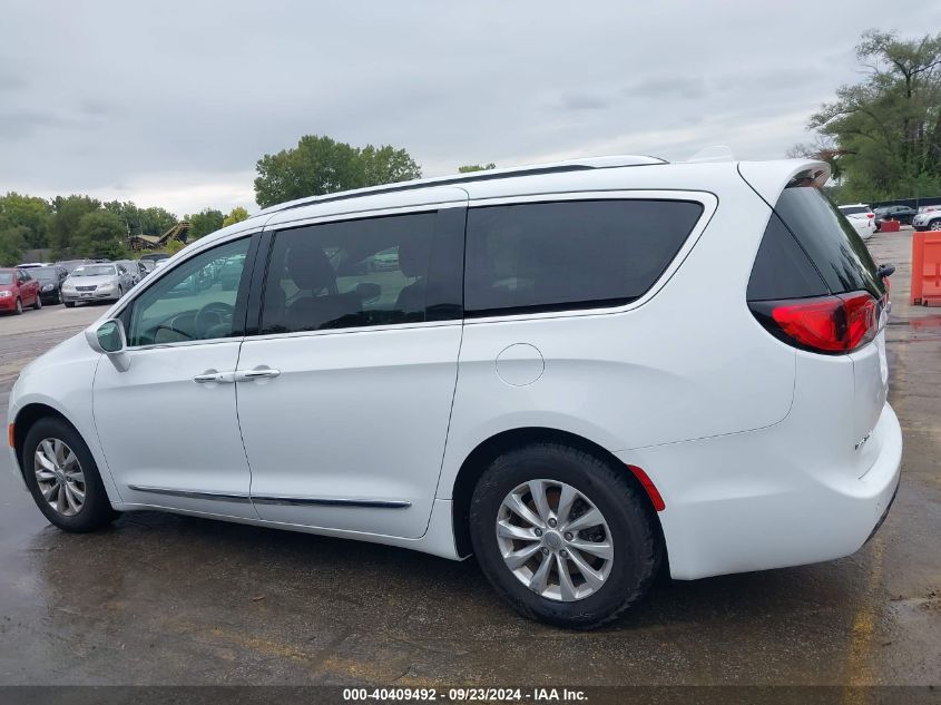 2019 Chrysler Pacifica Touring L VIN: 2C4RC1BG2KR539517 Lot: 40409492