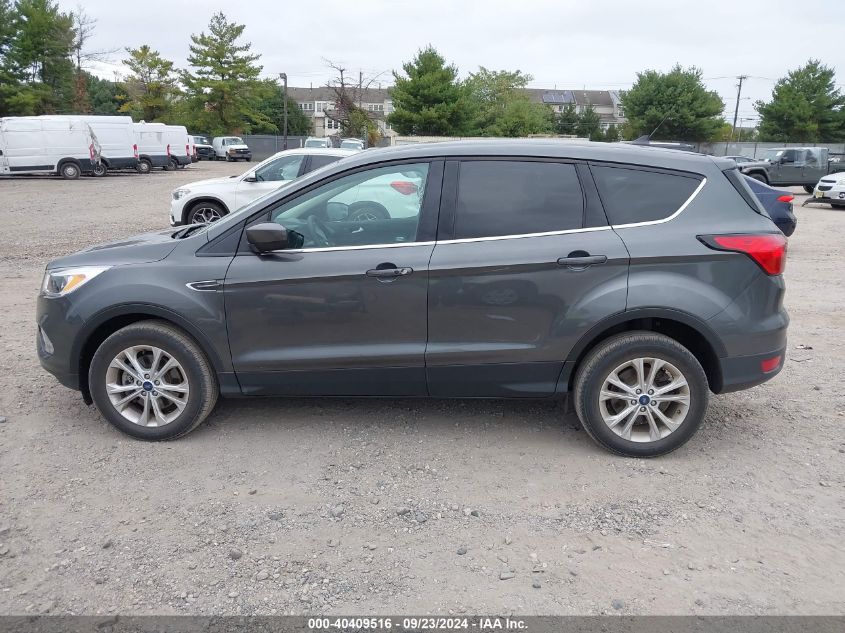 2019 FORD ESCAPE SE - 1FMCU9GD2KUB92995