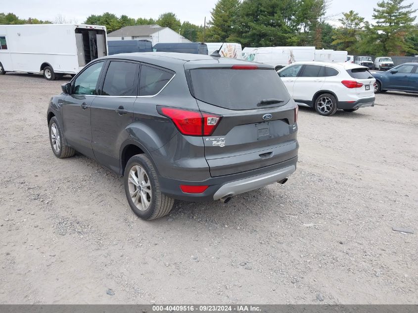 2019 FORD ESCAPE SE - 1FMCU9GD2KUB92995