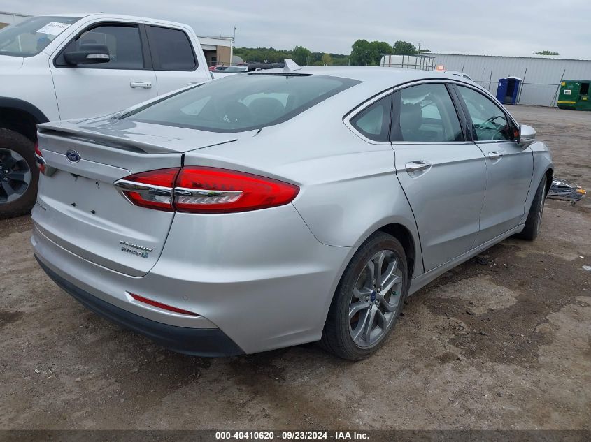 VIN 3FA6P0RU2KR181932 2019 FORD FUSION HYBRID no.4