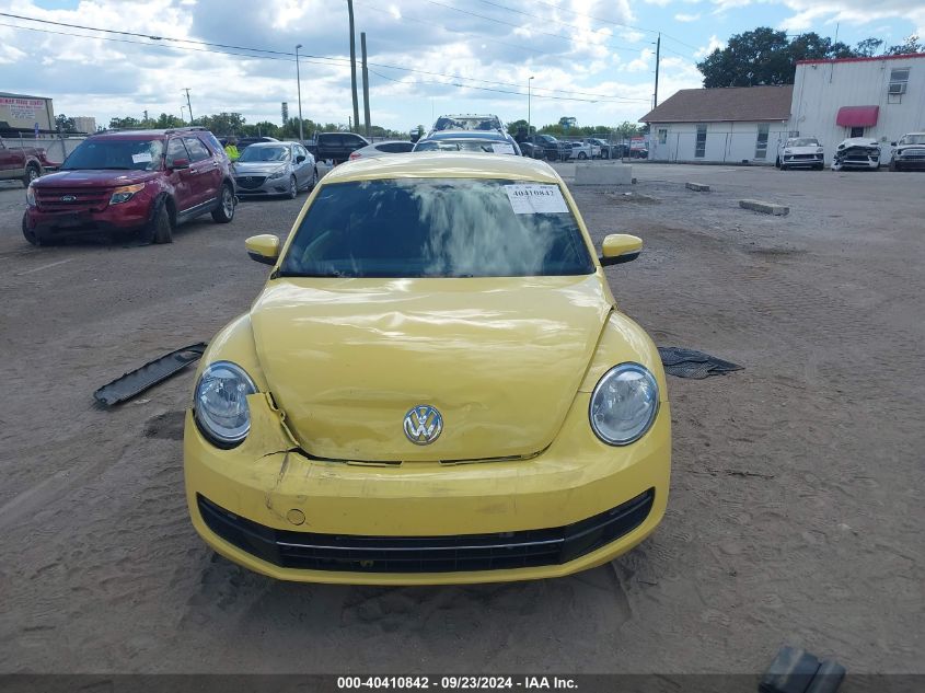 2012 Volkswagen Beetle 2.5L VIN: 3VWJP7AT2CM640596 Lot: 40410842