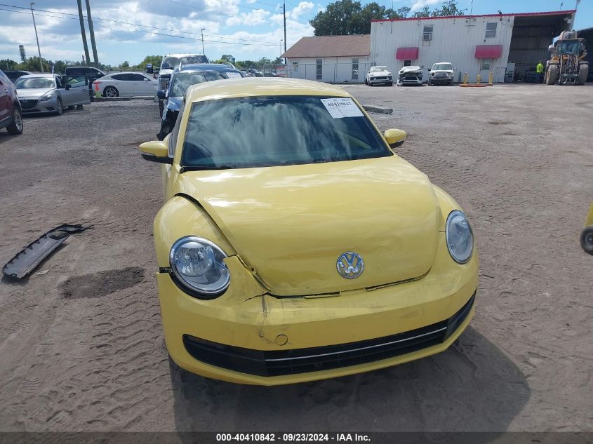 2012 Volkswagen Beetle 2.5L VIN: 3VWJP7AT2CM640596 Lot: 40410842