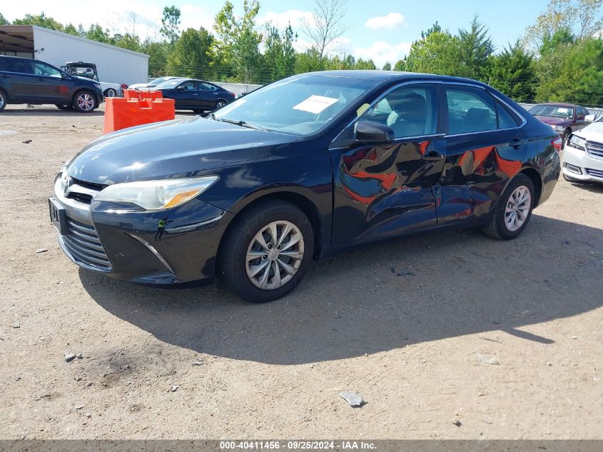 4T1BF1FK2GU266107 2016 TOYOTA CAMRY - Image 2