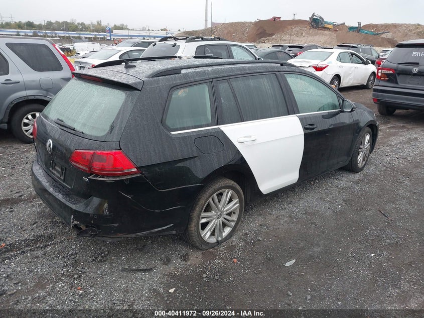 2015 VOLKSWAGEN GOLF SPORTWAGEN TDI SE 4-DOOR - 3VWCA7AU3FM502797