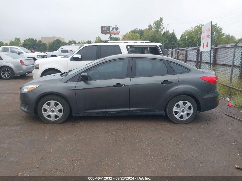 2018 Ford Focus S VIN: 1FADP3E29JL229162 Lot: 40412032