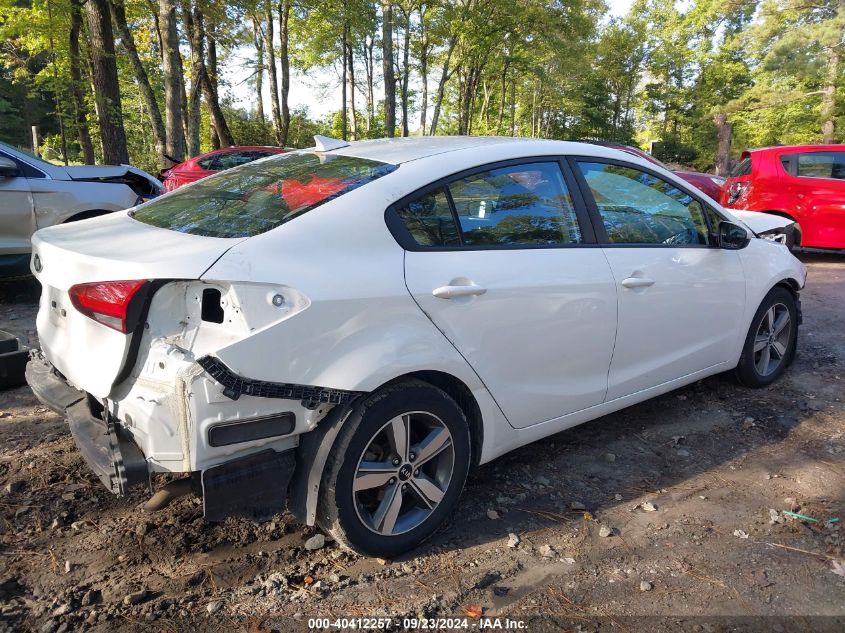 VIN 3KPFL4A77JE239462 2018 KIA Forte, LX no.4