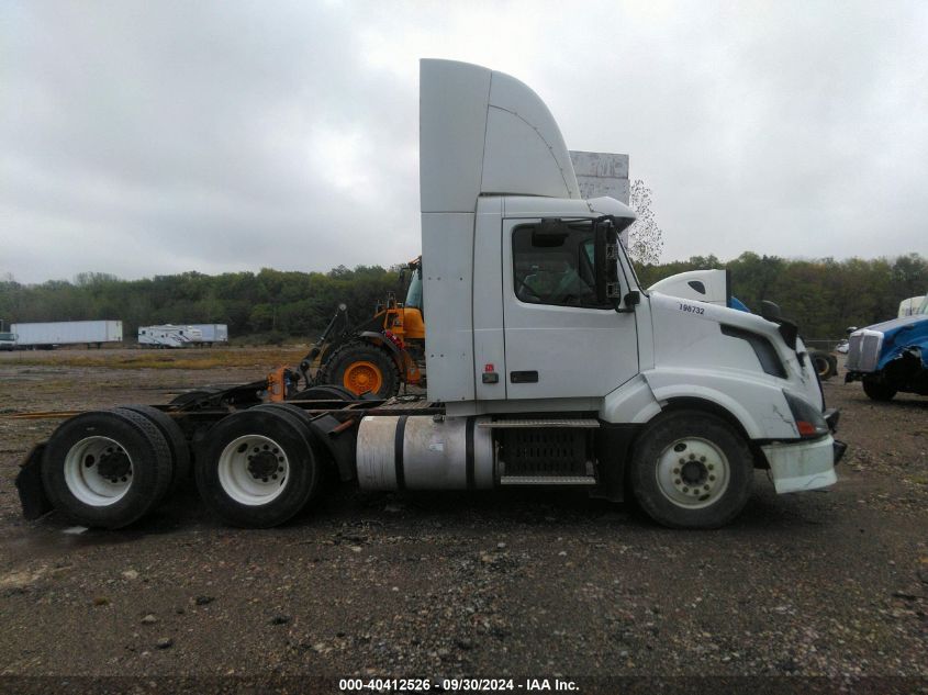 2009 Volvo Vn Vnl VIN: 4V4NC9EG79N271049 Lot: 40412526