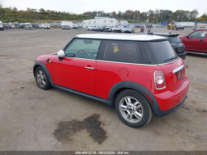 2013 MINI HARDTOP VIN: WMWSU3C50DT682997