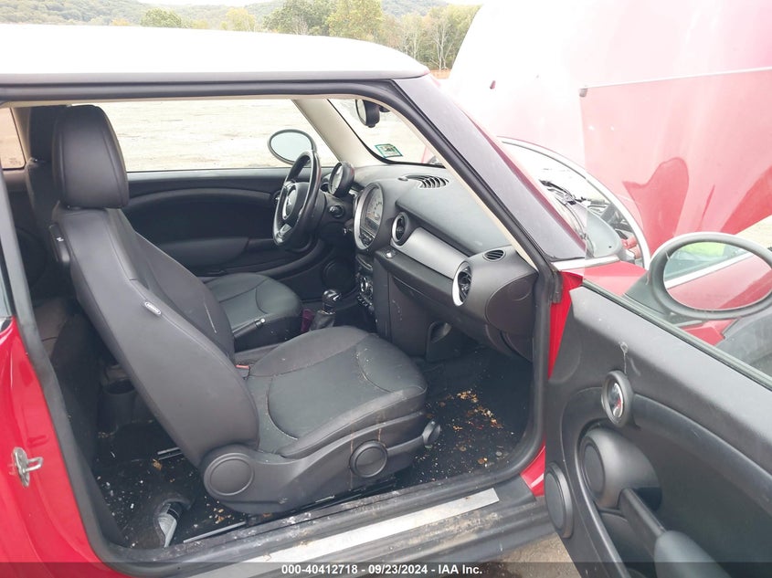 2013 MINI HARDTOP VIN: WMWSU3C50DT682997