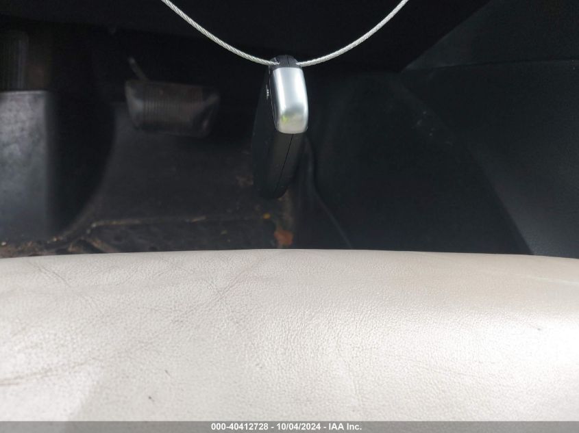 2015 Chrysler 300 Limited VIN: 2C3CCAAG2FH785913 Lot: 40412728