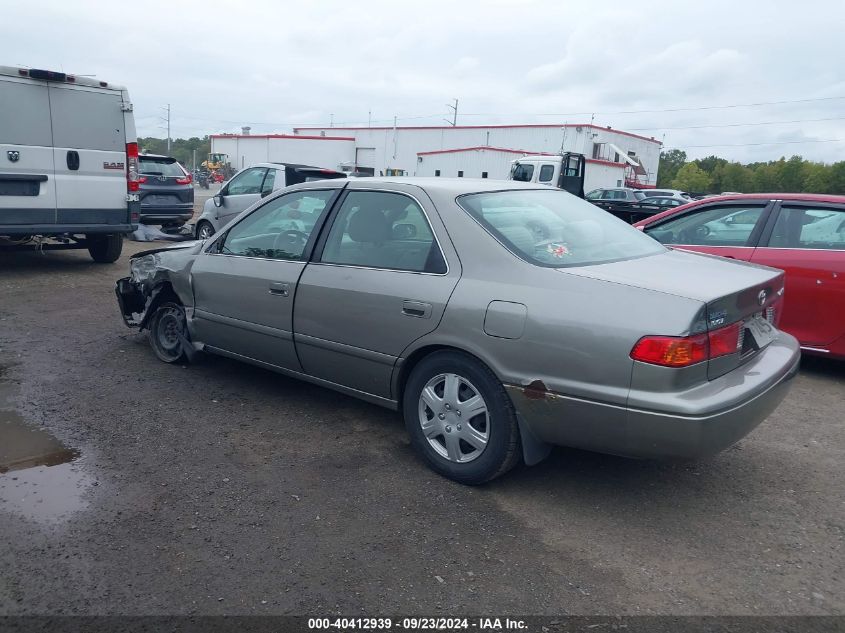 2000 Toyota Camry Le VIN: 4T1BG22K7YU623646 Lot: 40412939