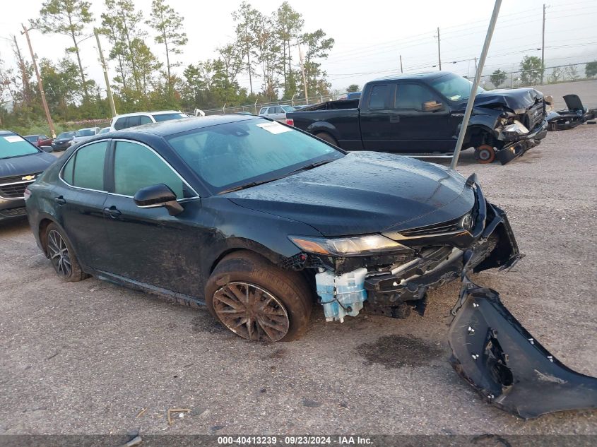 4T1G11AK9RU879016 2024 TOYOTA CAMRY - Image 1