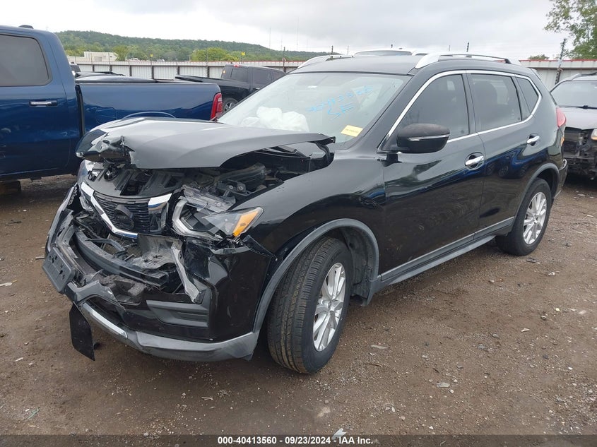 VIN KNMAT2MV2HP558416 2017 NISSAN ROGUE SV