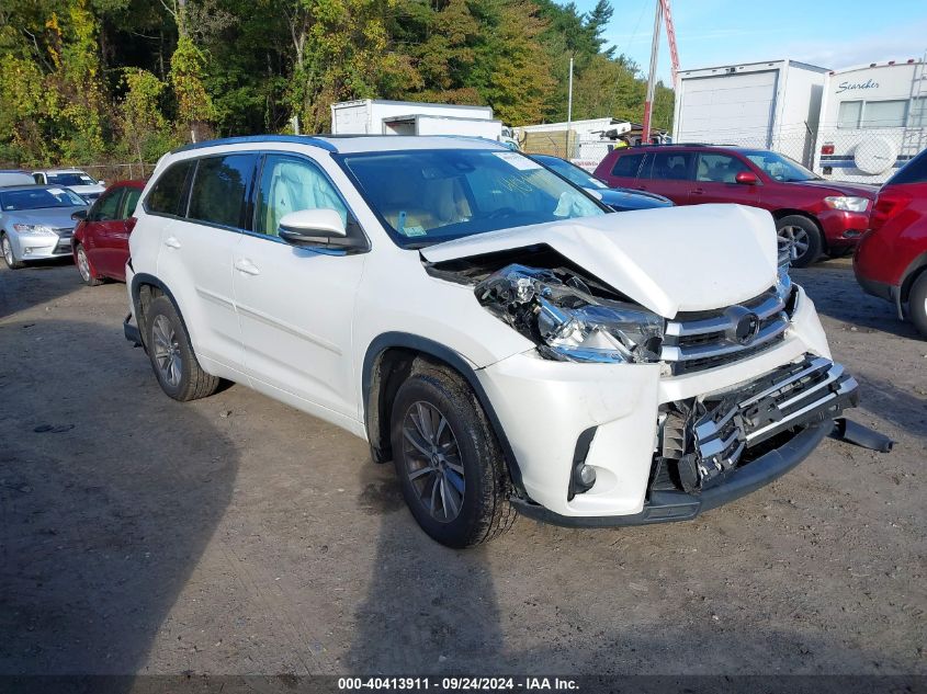 5TDJZRFH6JS560650 2018 TOYOTA HIGHLANDER - Image 1