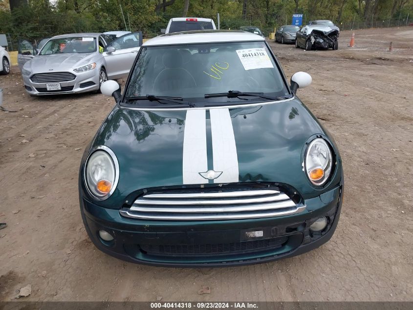 2009 Mini Cooper VIN: WMWMF33529TW71252 Lot: 40414318