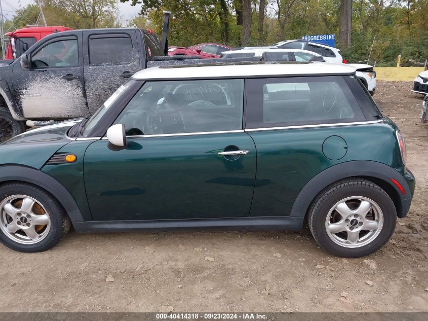 2009 Mini Cooper VIN: WMWMF33529TW71252 Lot: 40414318