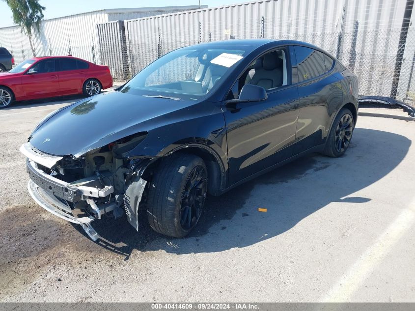 5YJYGDEE6MF160806 2021 TESLA MODEL Y - Image 2